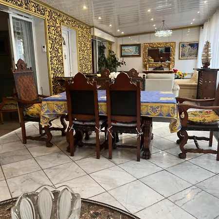 Baroque Vila